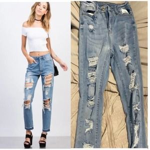 Rue21Jeans Womens Size 2 Distressed DESTRUCTED RIPPED Thrashed